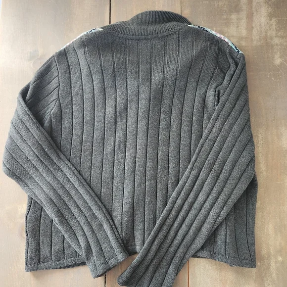 Liz Claiborne Button-Up Knit Vintage Sweater – Size Medium - Picture 6 of 8